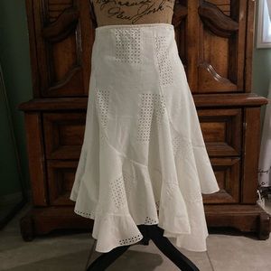 Woman’s white skirt, size small.